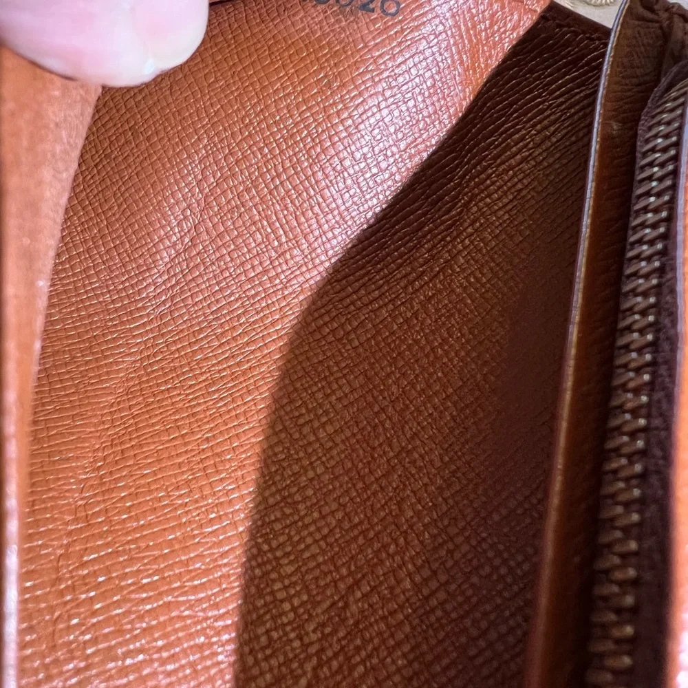 Louis Vuitton wallet - Picture 6 of 7